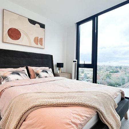 Apartment Next To Public Station, Boxhill Central, 2 Bedrooms, Free Parking And Wifi Box Hill Exterior photo